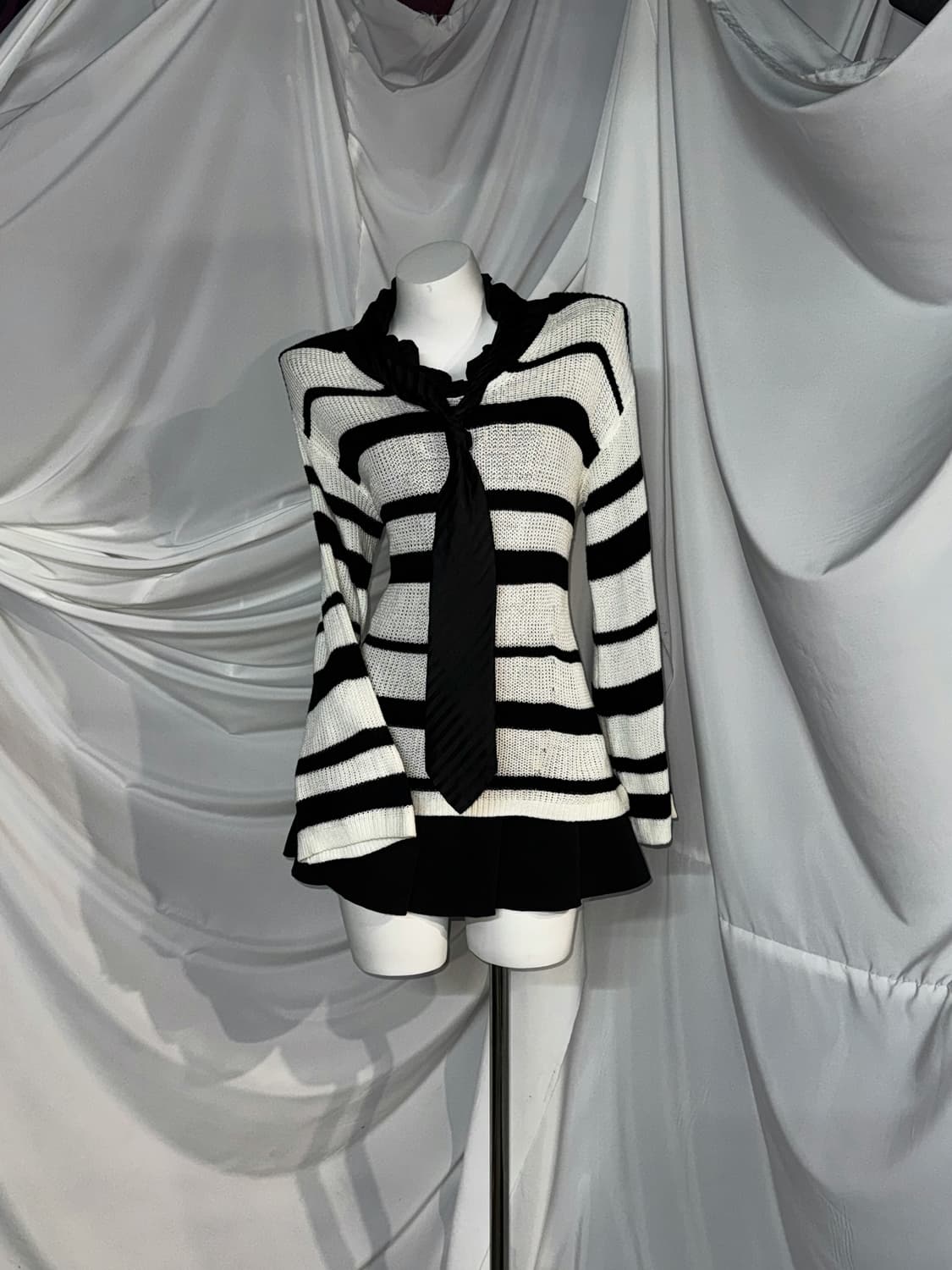 무채색 세실맥비 데일리 펑크 프레피 코디세트 상품이미지6