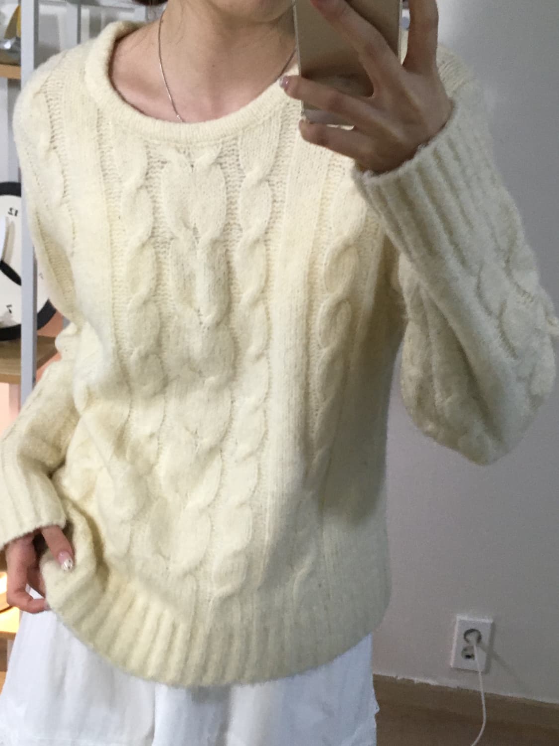 사만사먼스 아이보리 꽈배기 니트 상품이미지3