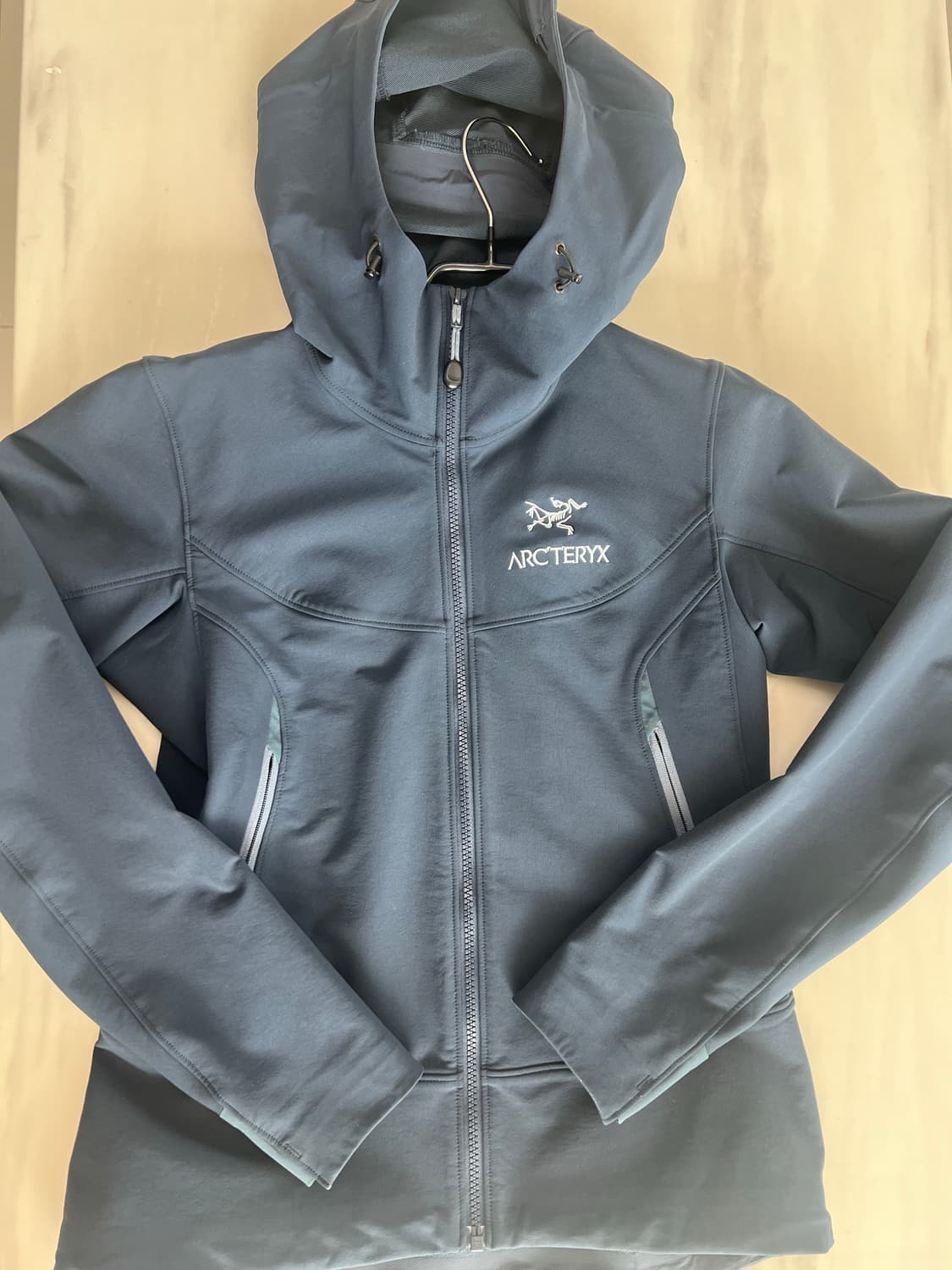 아크테릭스 바람막이  상품이미지7