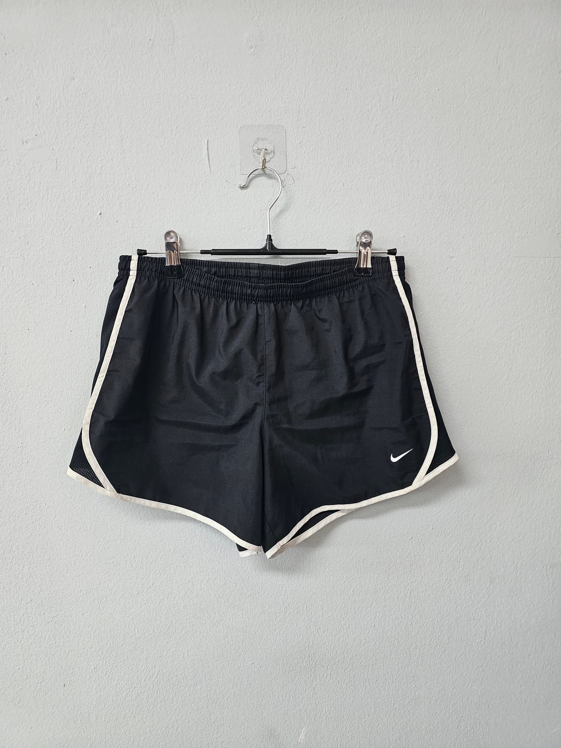 나이키 여성 반바지 블랙 화이트 상품이미지2
