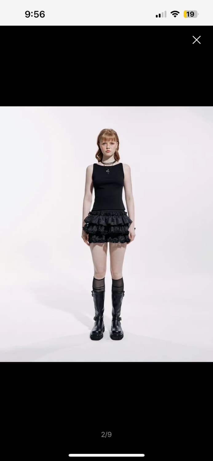 러프넥 튜튜 스커트 블랙 팝니다 상품이미지2