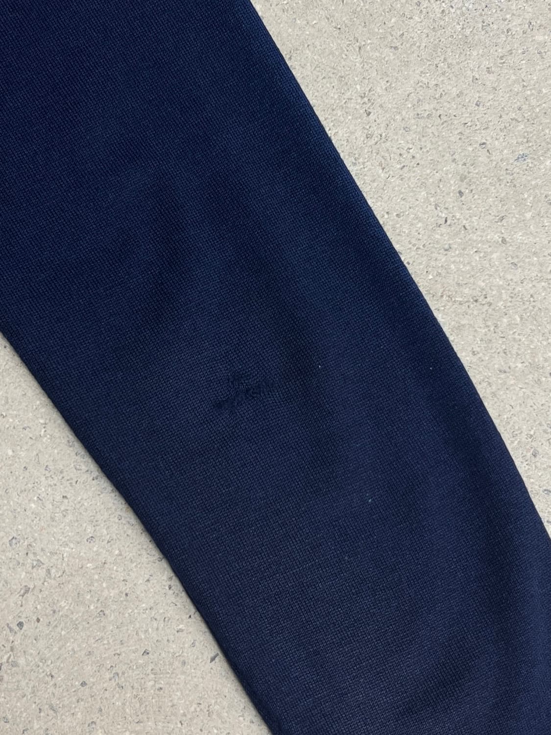 스톤아일랜드 와펜 네이비 워싱 울 V넥 니트 상품이미지9