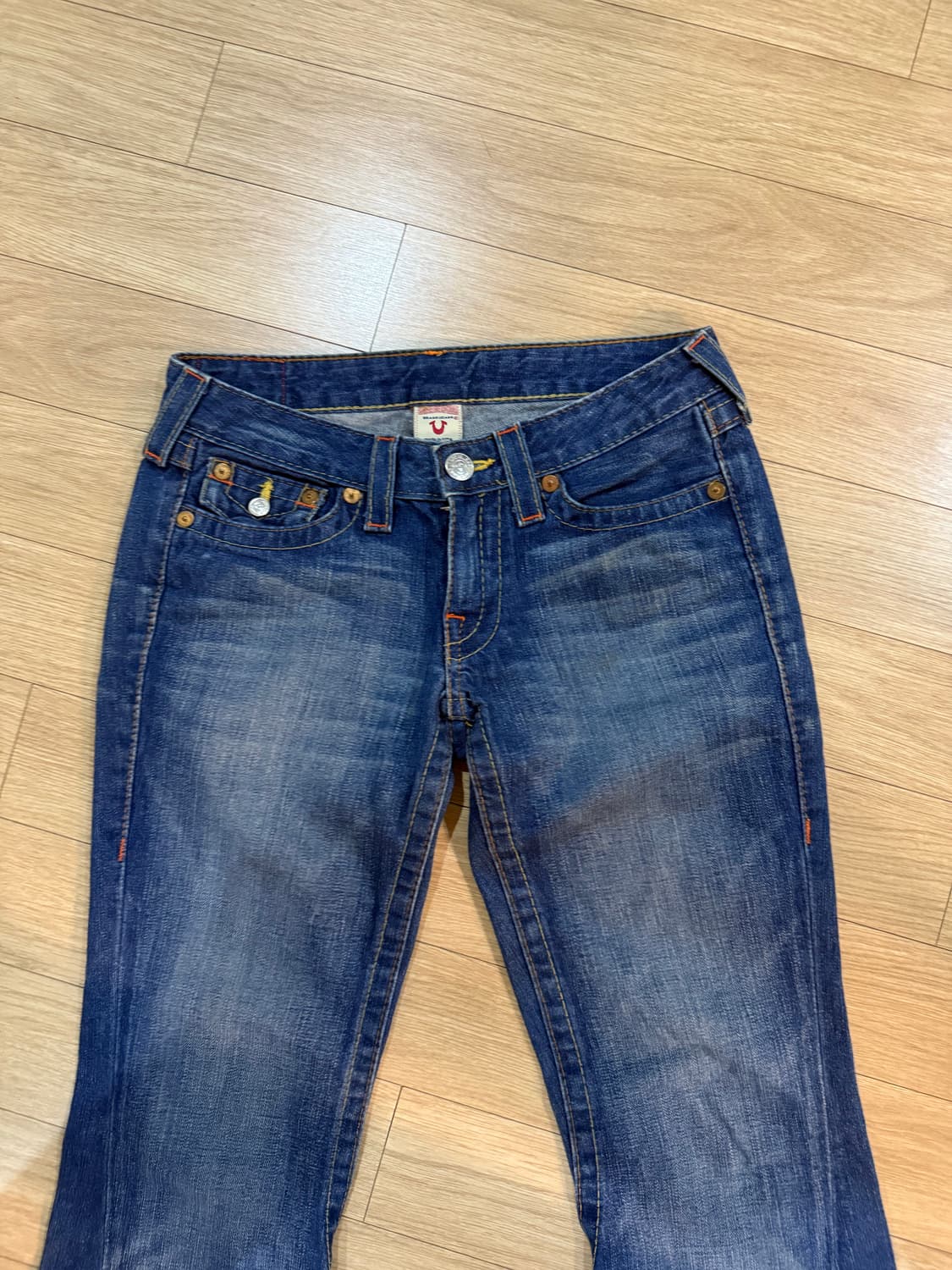 트루릴리젼 부츠컷 데님팬츠 팝니다. 상품이미지2