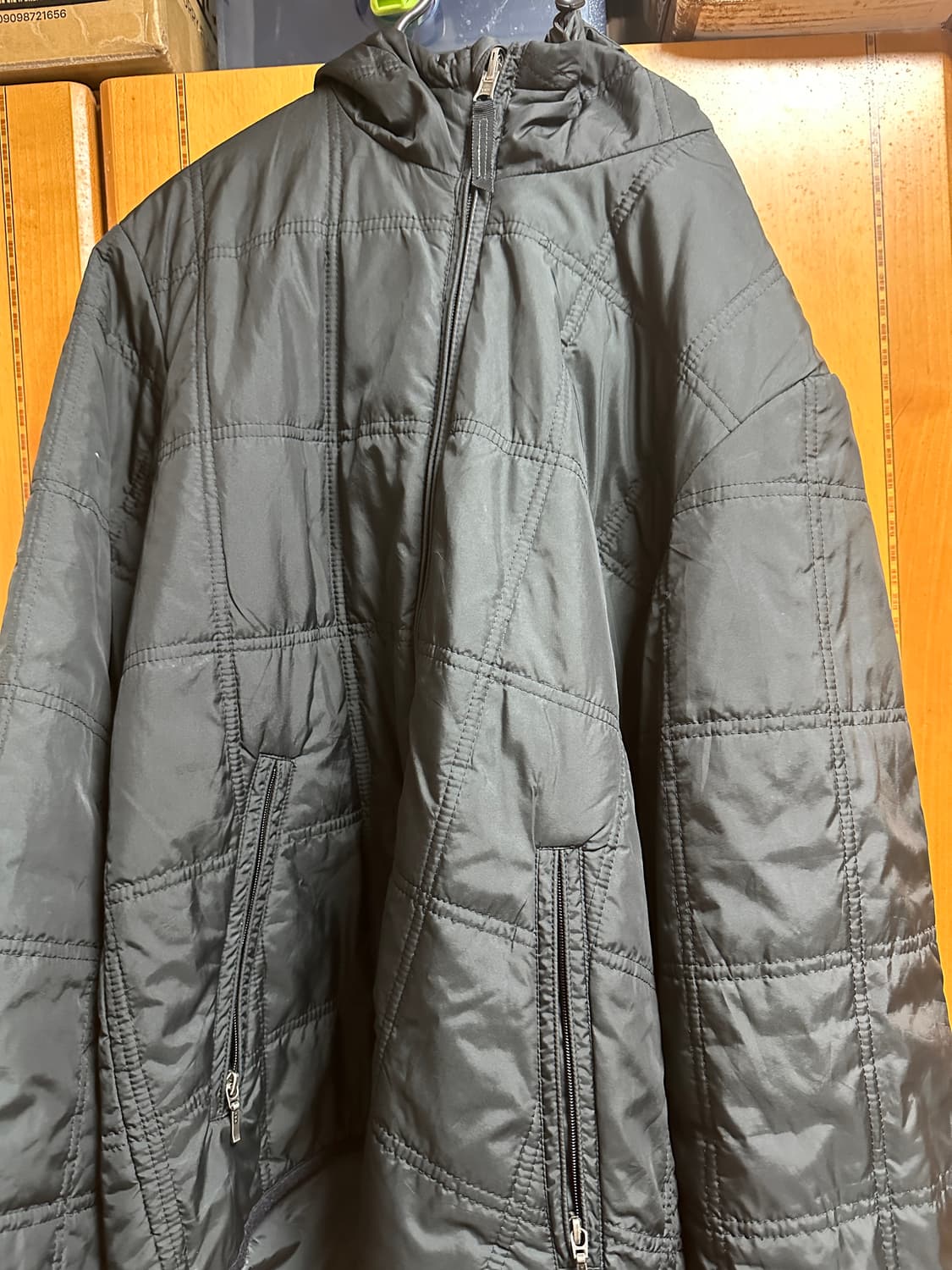 유니클로 빈티지 블랙퀼팅점퍼 상품이미지1