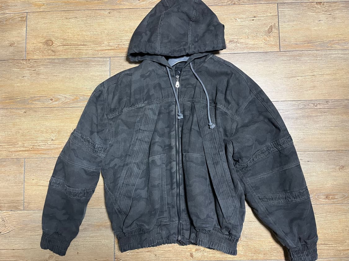 IDWS 아이돈워너셀 퀼티드 점퍼 멀티 카모 0사이즈 미사용 상품이미지1