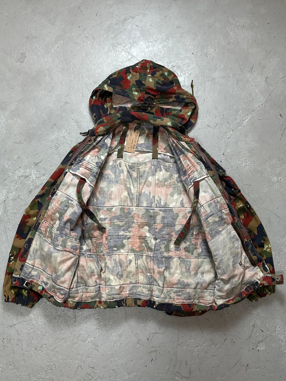 90's 스위스 밀리터리 카모 필드 자켓 M65 파카 상품이미지7