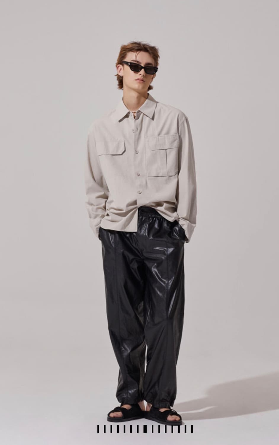 [미착용/32사이즈] 시스템옴므 와이드 비건 레더 조거 팬츠 상품이미지3