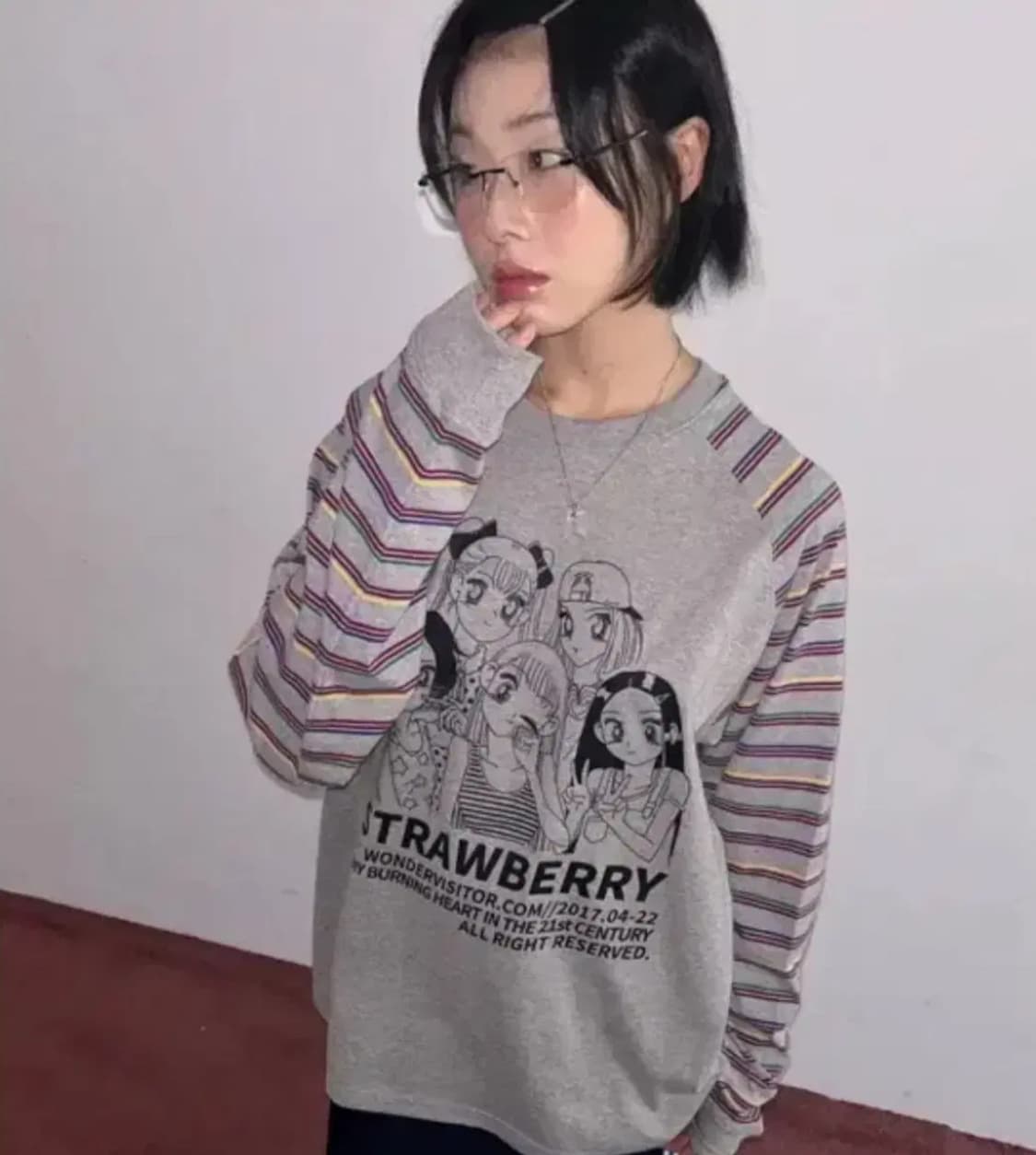 원더비지터 래글런티 Girls-PEN Raglan 뉴진스 혜인 착용 상품이미지1