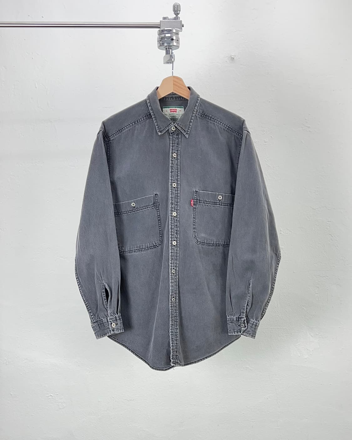 리바이스 레드탭 흑청 트윈 포켓 데님 셔츠 상품이미지1