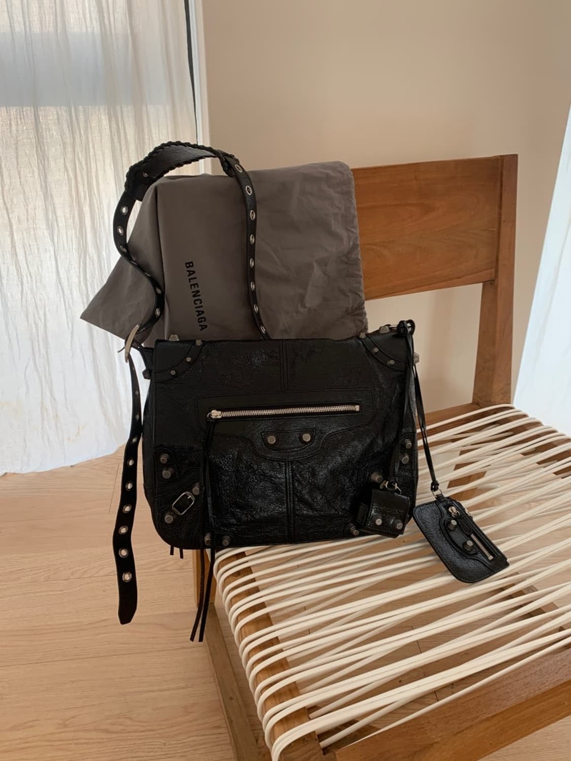 발렌시아가 르카골메신저백 상품이미지1