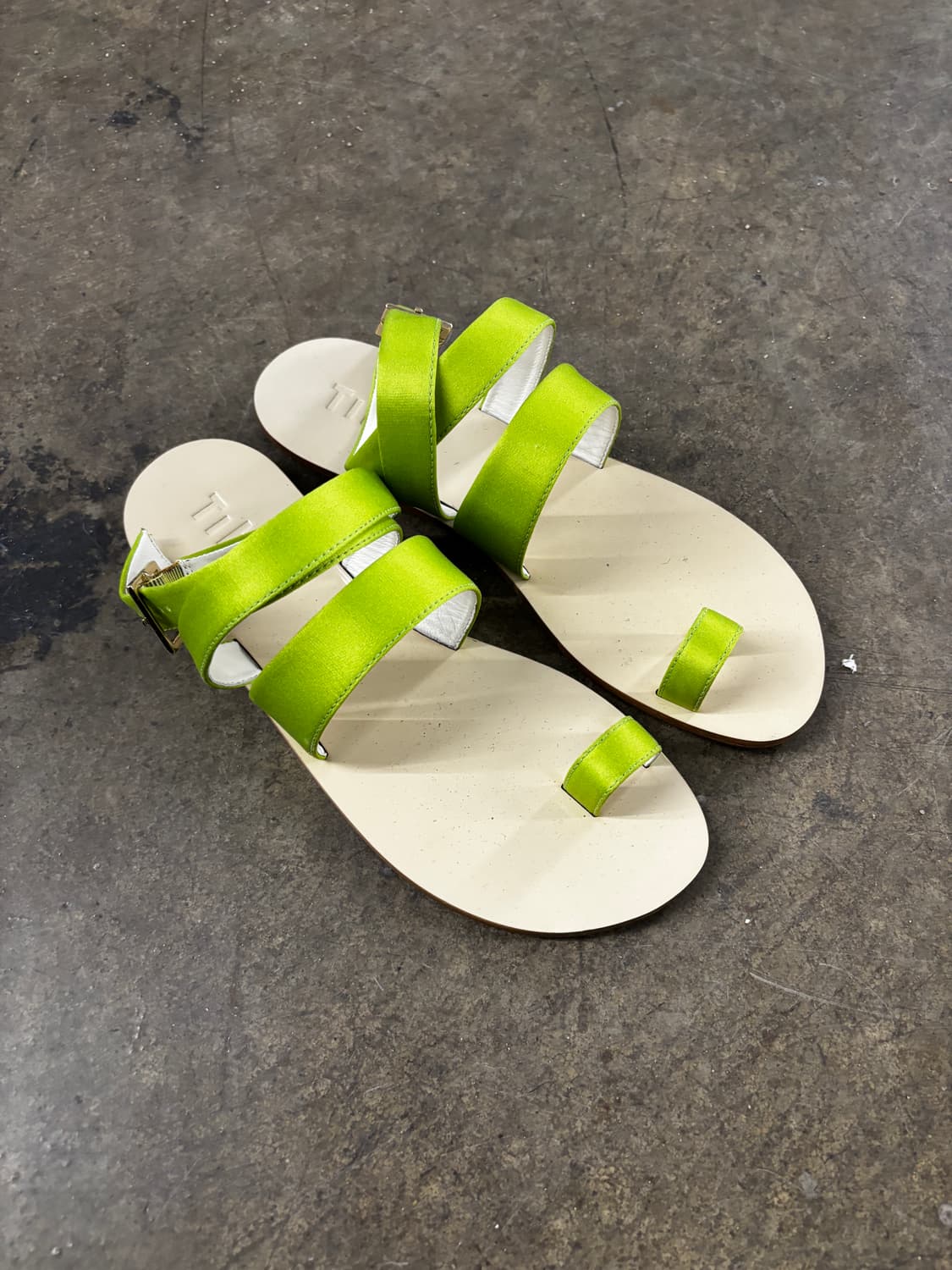 LOQ 라임색 멀티 스트랩 토링 샌들 38 (한국사이즈 245) 상품이미지3