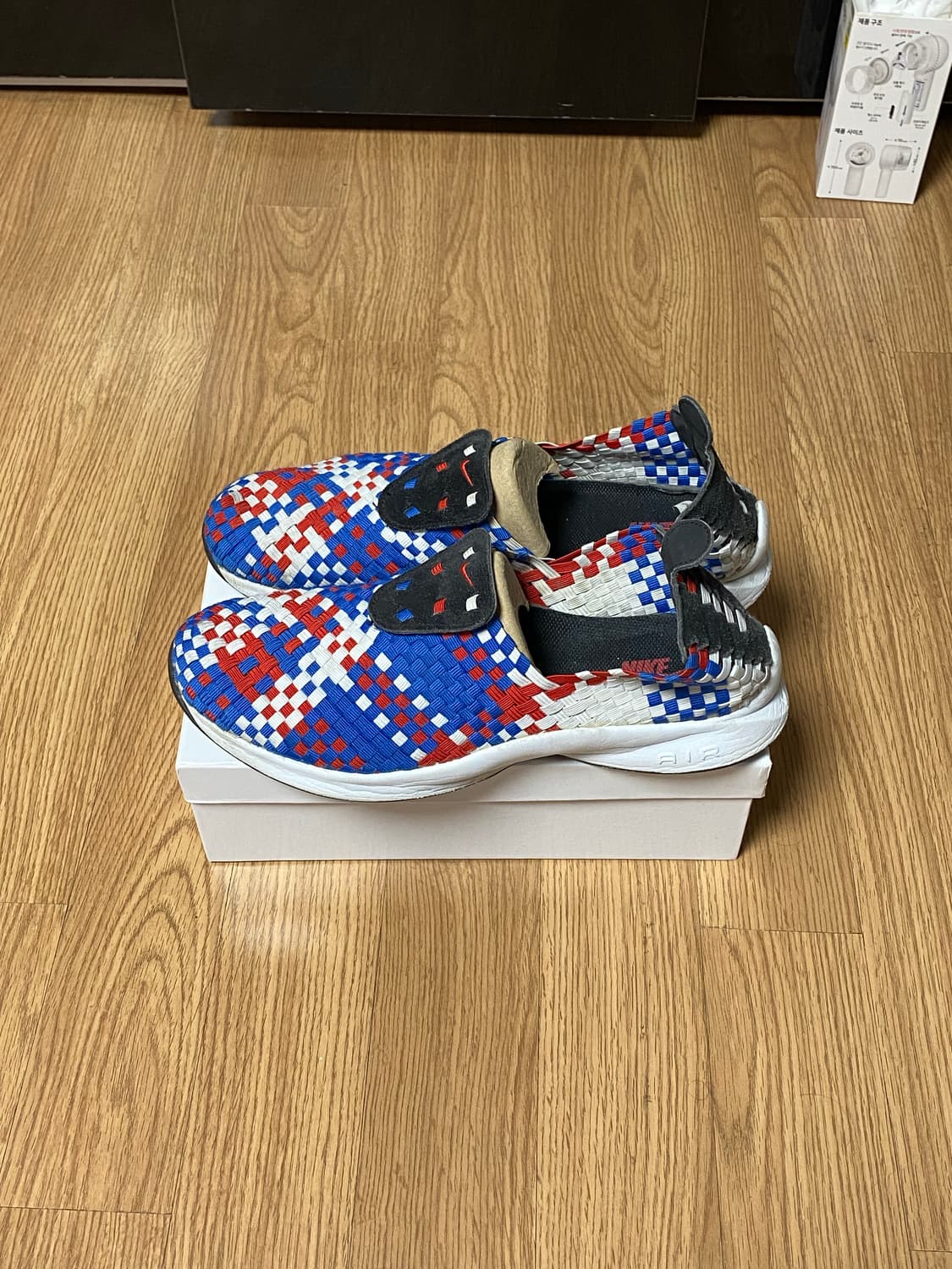 나이키 에어 우븐 블랙 러쉬 레드 상품이미지1