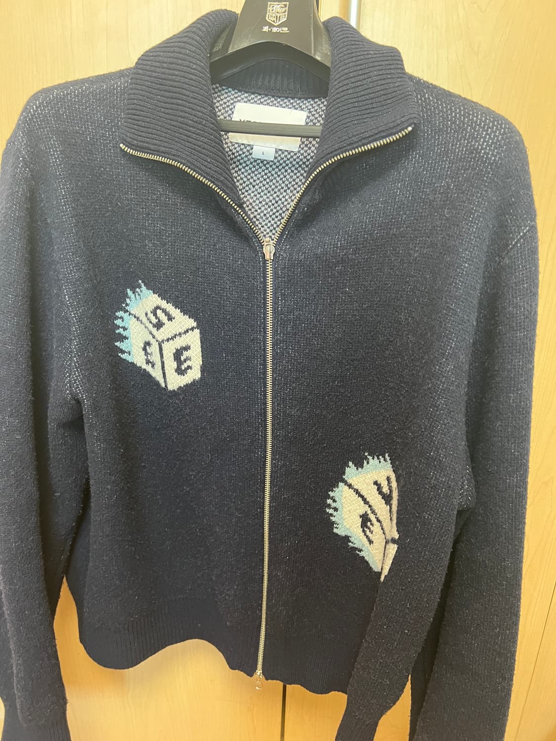 예스아이씨 니트 집업 상품이미지1