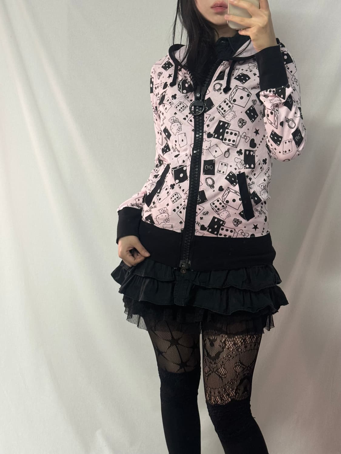 헬로키티 다이스 패턴 후디드 집업 상품이미지5