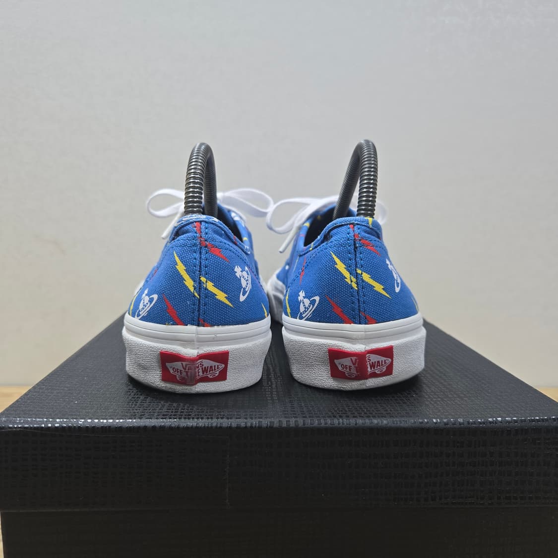 255 반스 어센틱 x 비비안웨스트우드 블루 상품이미지4