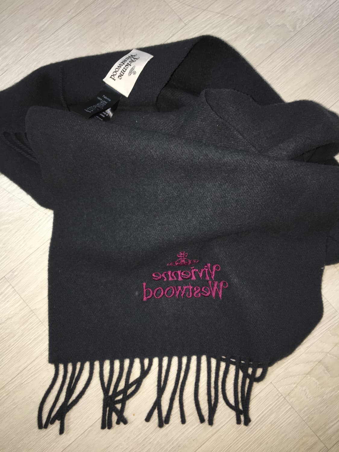 비비안 웨스트우드 자수 로고 울 머플러 다크그레이 상품이미지1