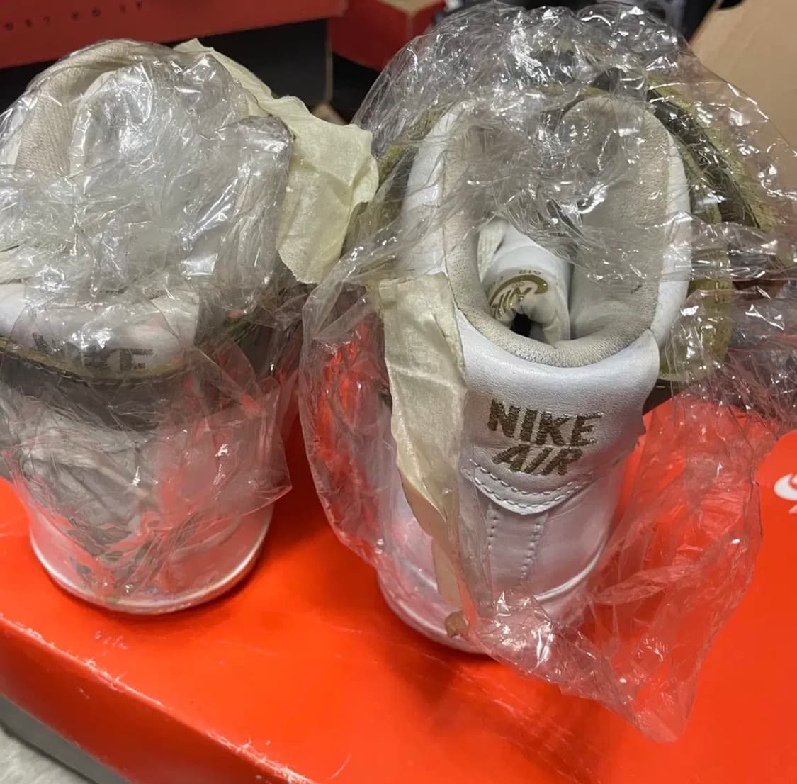 신품 1993년 나이키 에어포스1 하이 흰/금 275 상품이미지4