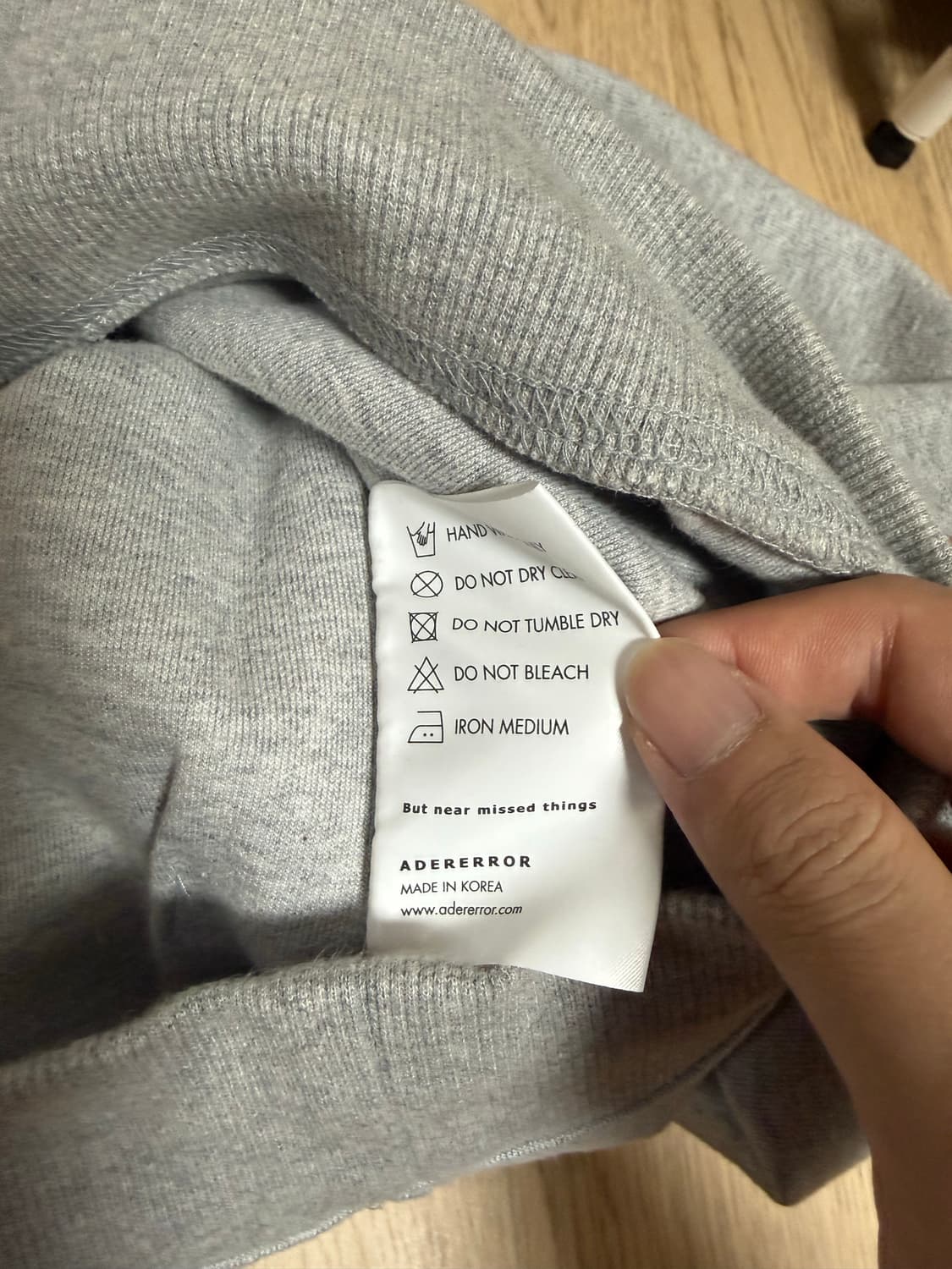 아더에러 x 메종키츠네 더 블루이스트 폭스 맨투맨 A2 상품이미지5