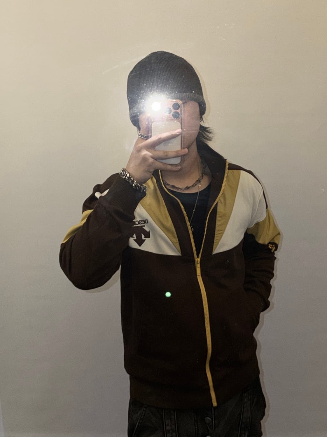 데상트 브라운 트랙탑 상품이미지1