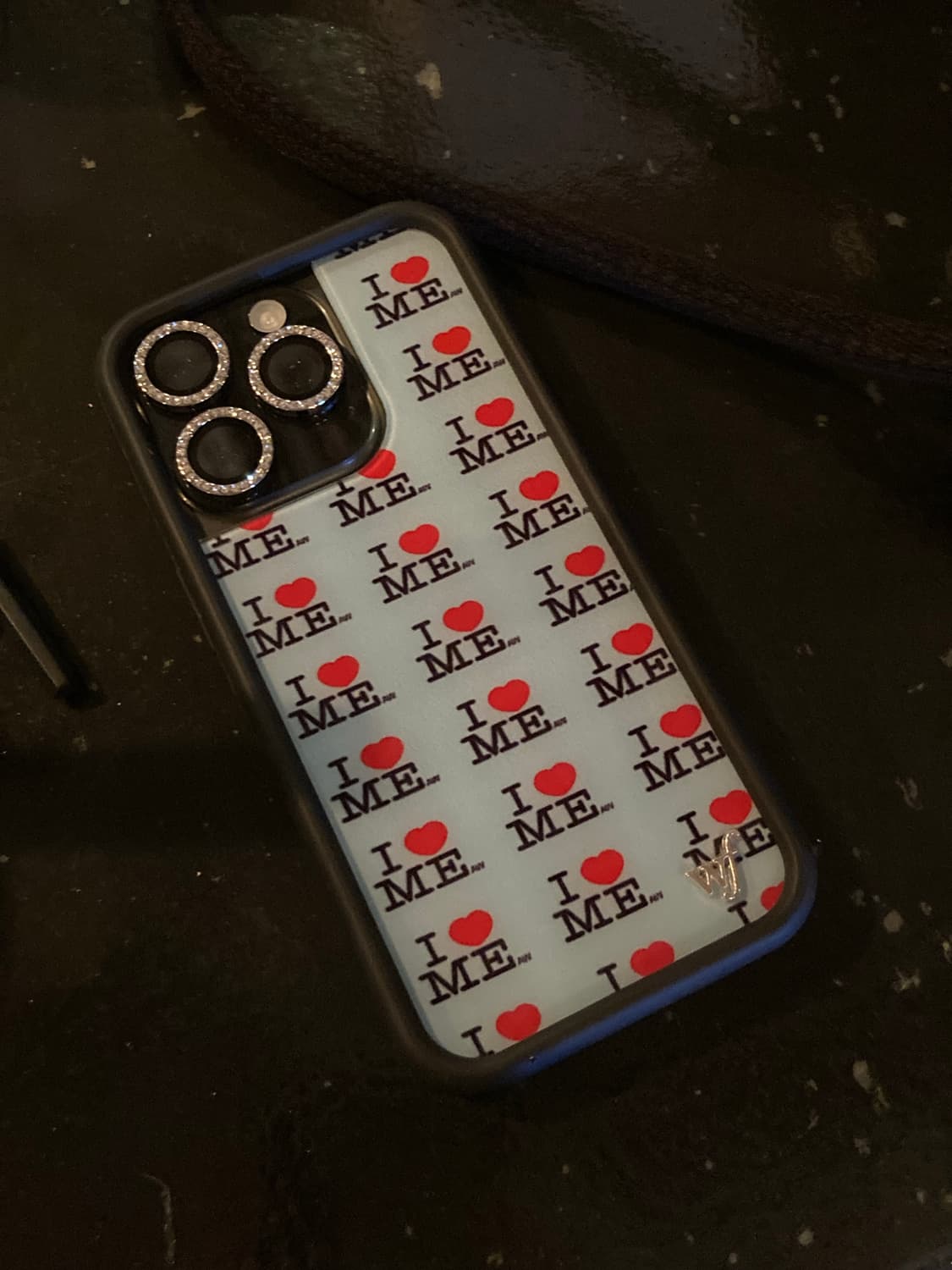 와일드플라워 애슐리윌리엄스 케이스 아이폰16pro 상품이미지1