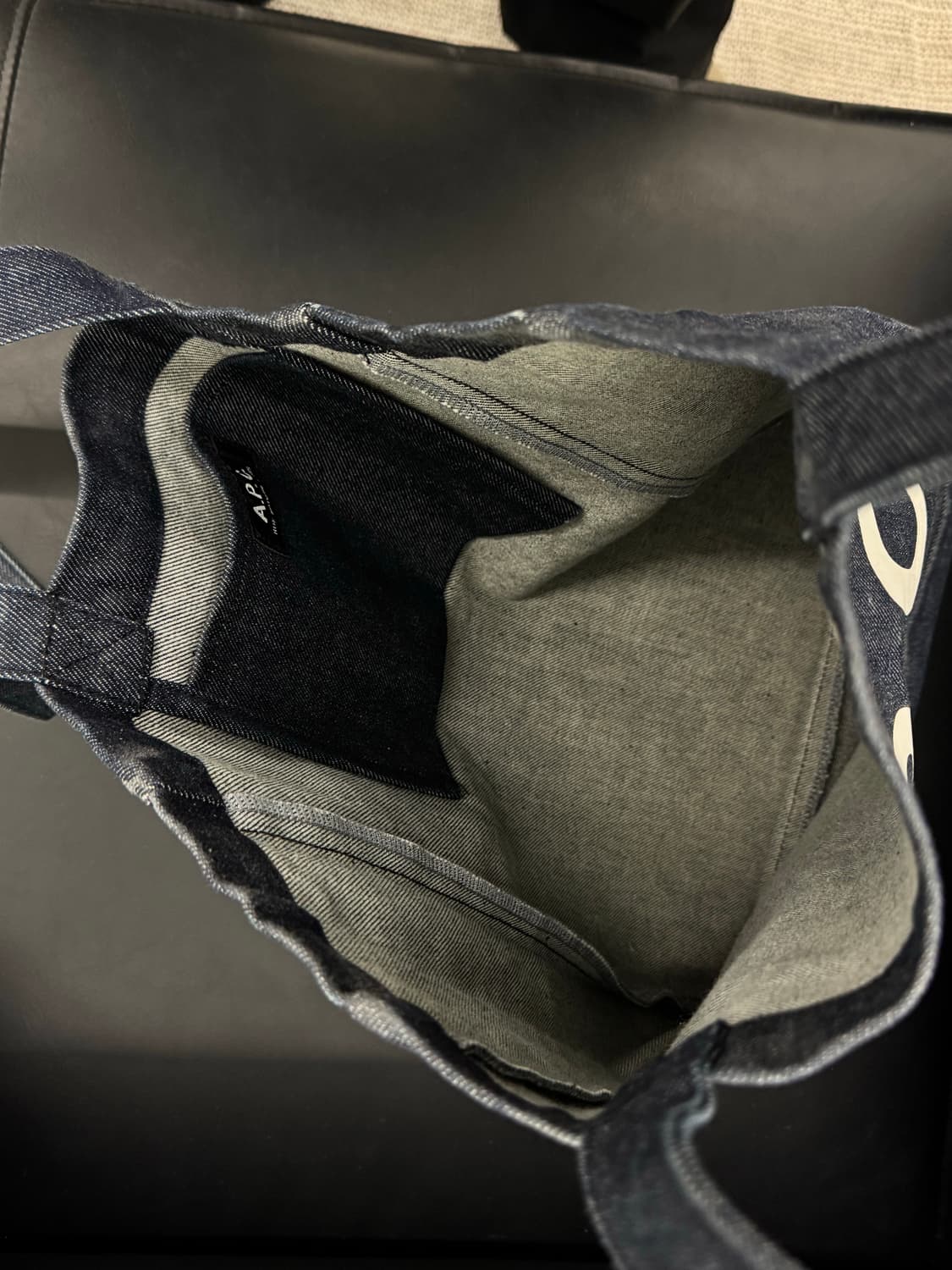 [정품] 아페쎄 인디고 데님 에코백(토트백) 판매 상품이미지4