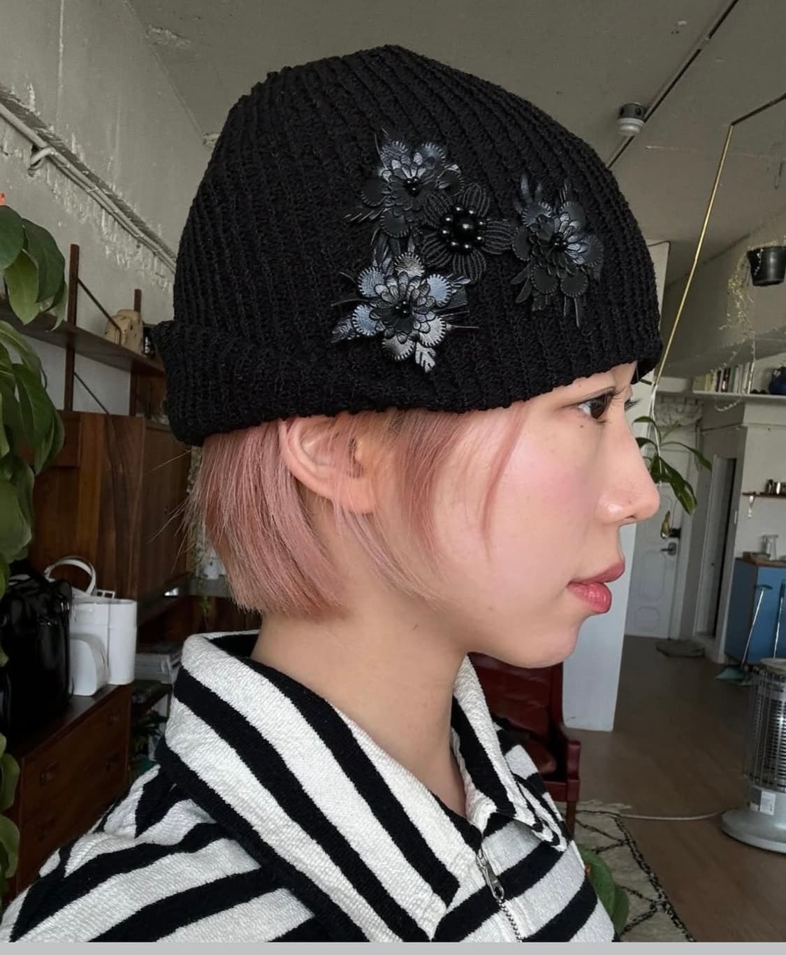 생긴스튜디오 24 봄 컬렉션 꽃 장식 아이보리 니트 비니 상품이미지2