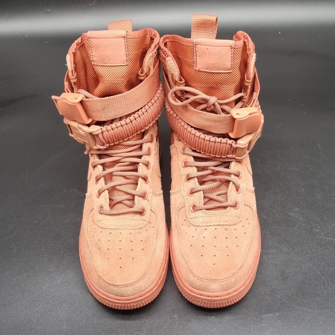 나이키 SF에어포스1 하이 스니커즈250 상품이미지2