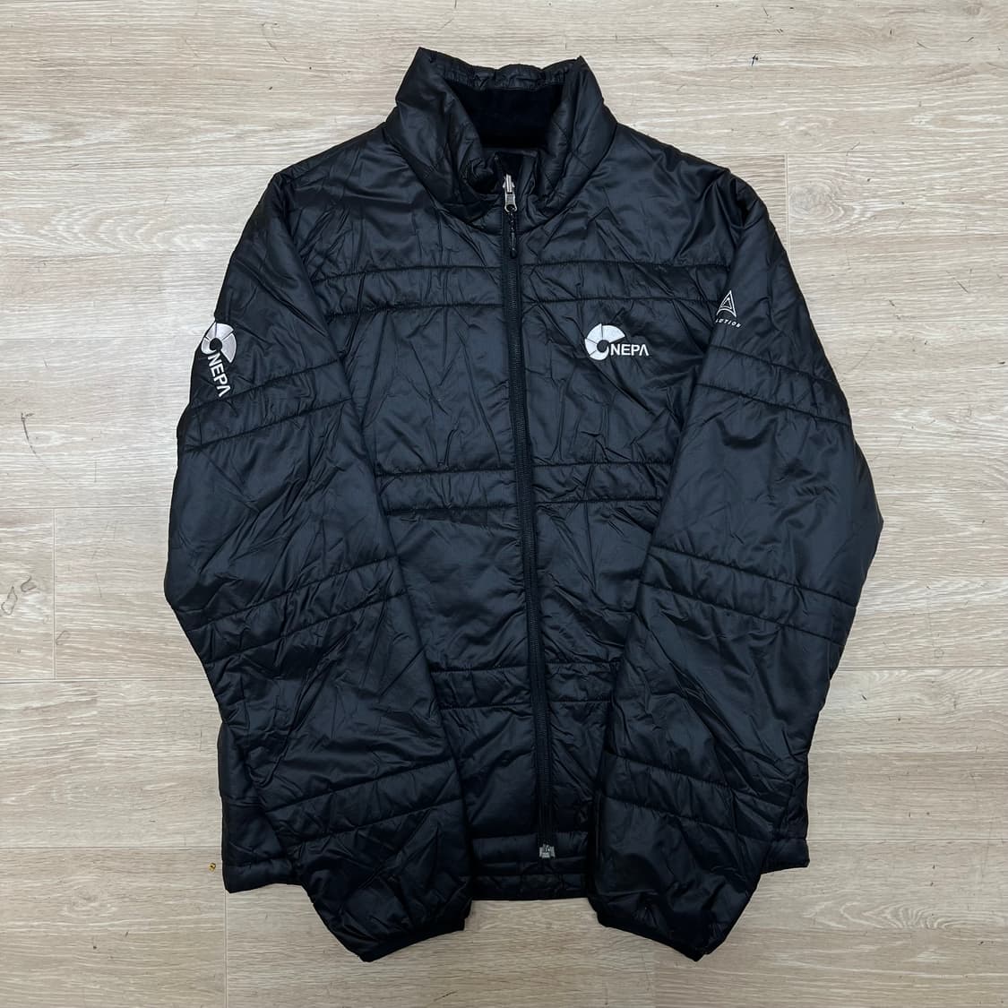 네파 에볼루션 자수 로고 경량패딩 점퍼 [블랙] M/95 상품이미지1