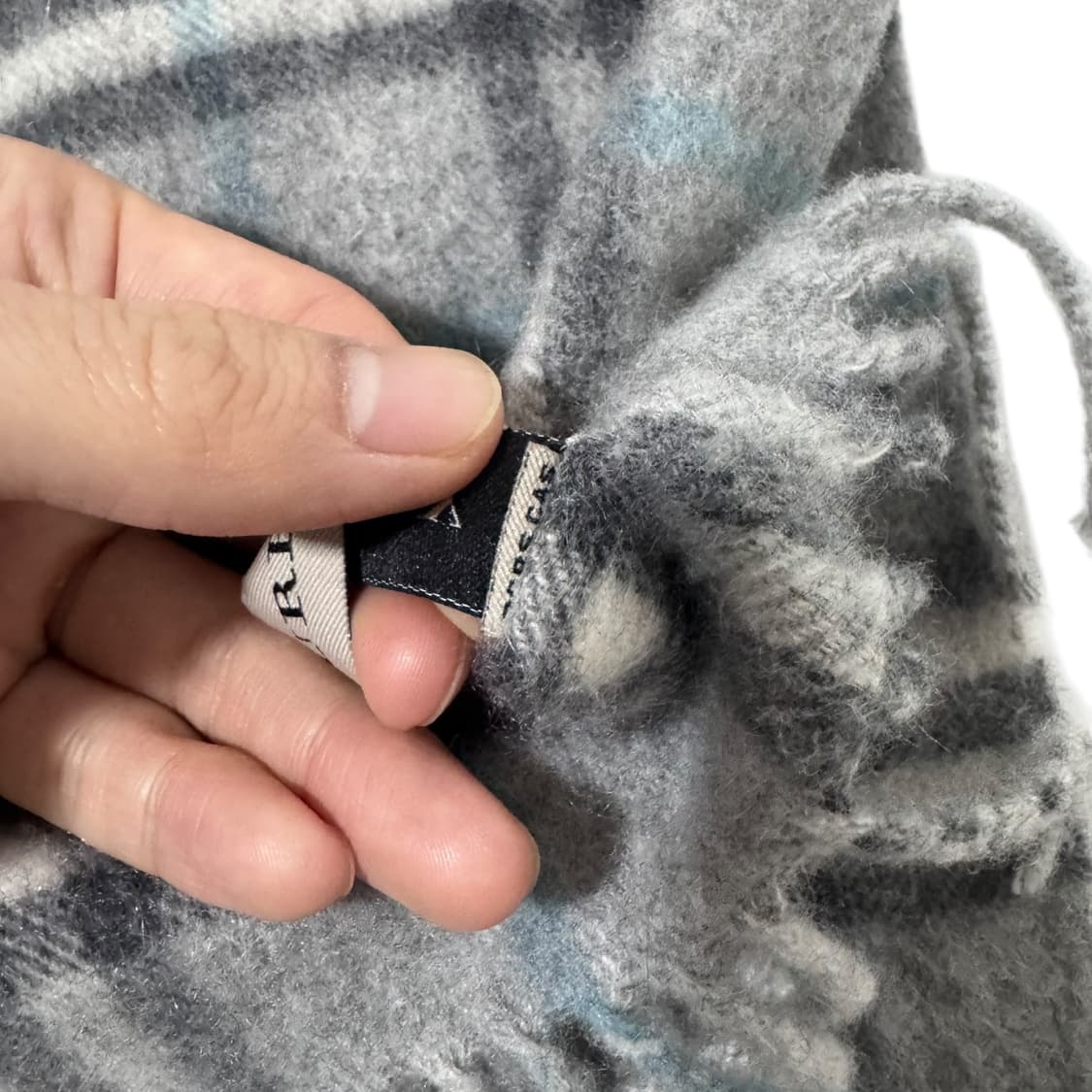 정품 신형 버버리 노바체크 캐시미어 그레이 머플러 상품이미지6