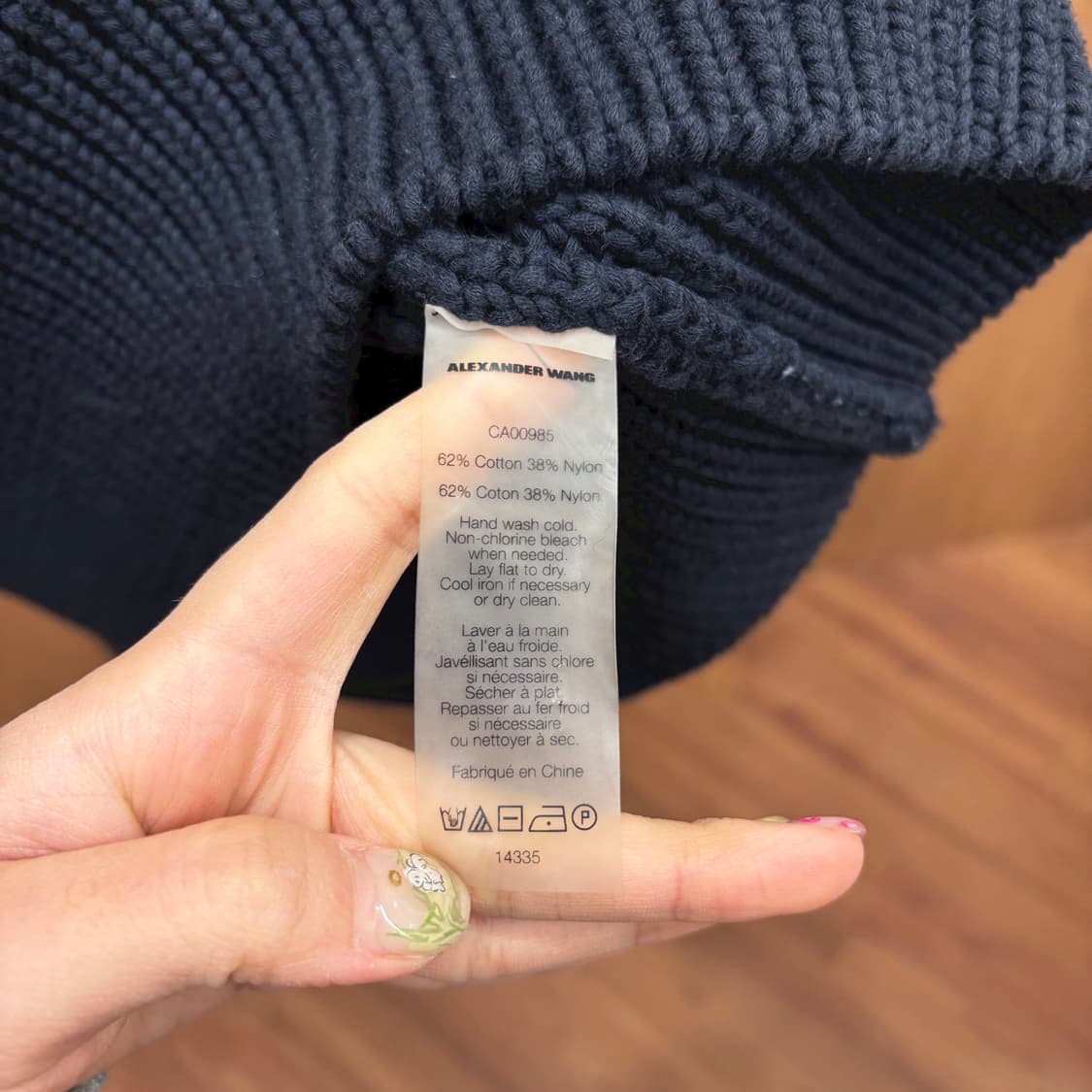 알렉산더 왕 긴팔 라운드넥 니트 래글런 무지 디테일 레귤러핏 블랙 상품이미지7