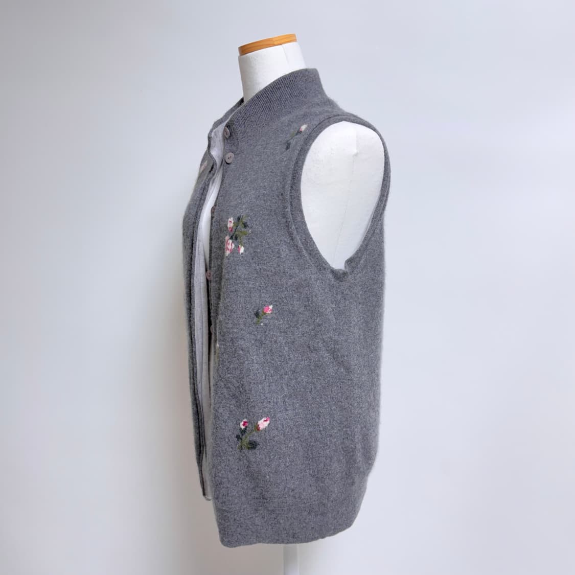 [캐시미어 100%] 플라워 포인트 리저서블 조끼 베스트 M-L 상품이미지2