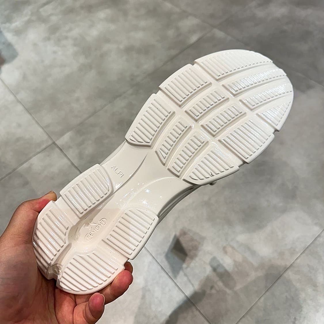 (정품/새상품) 시몬 로샤 남성 로우 트랙 레이스업 브로그 슈즈 상품이미지4