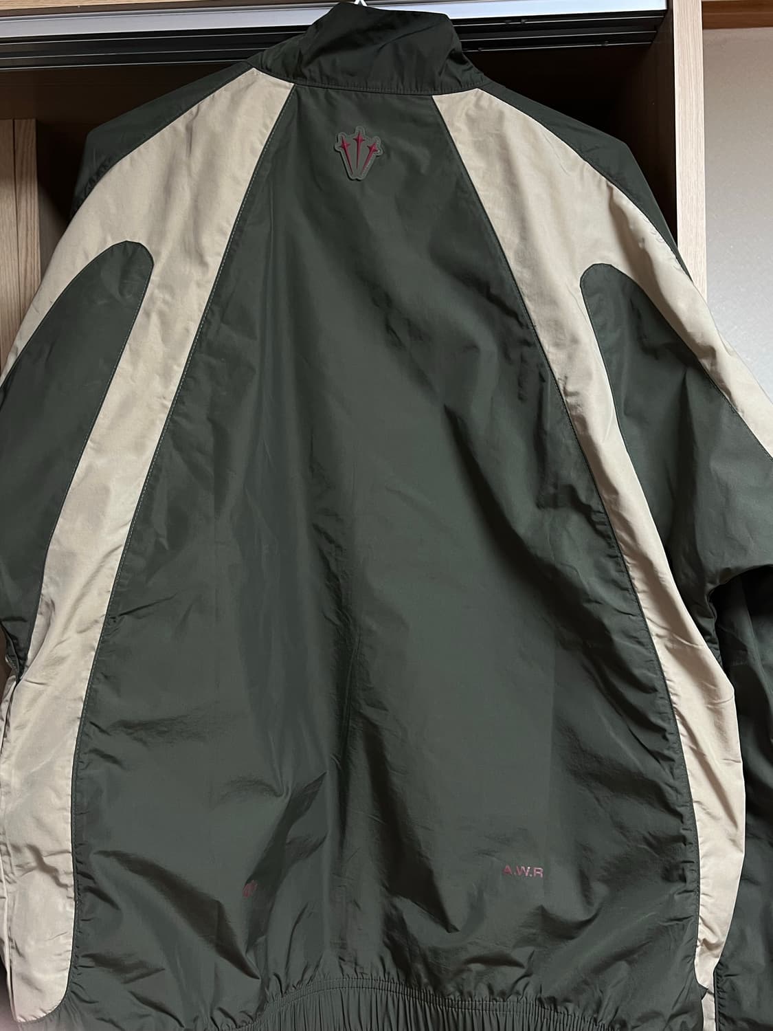 나이키 녹타 드레이크 나일론 트랙자켓 카키 L (새상품급) 상품이미지5