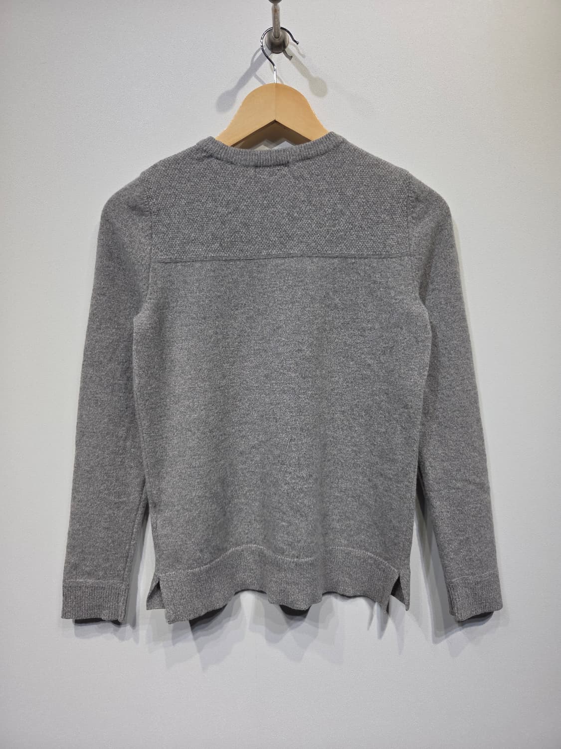 HAZZYS 헤지스 시그니처 강아지 자수 울 캐시미어 니트 상품이미지6