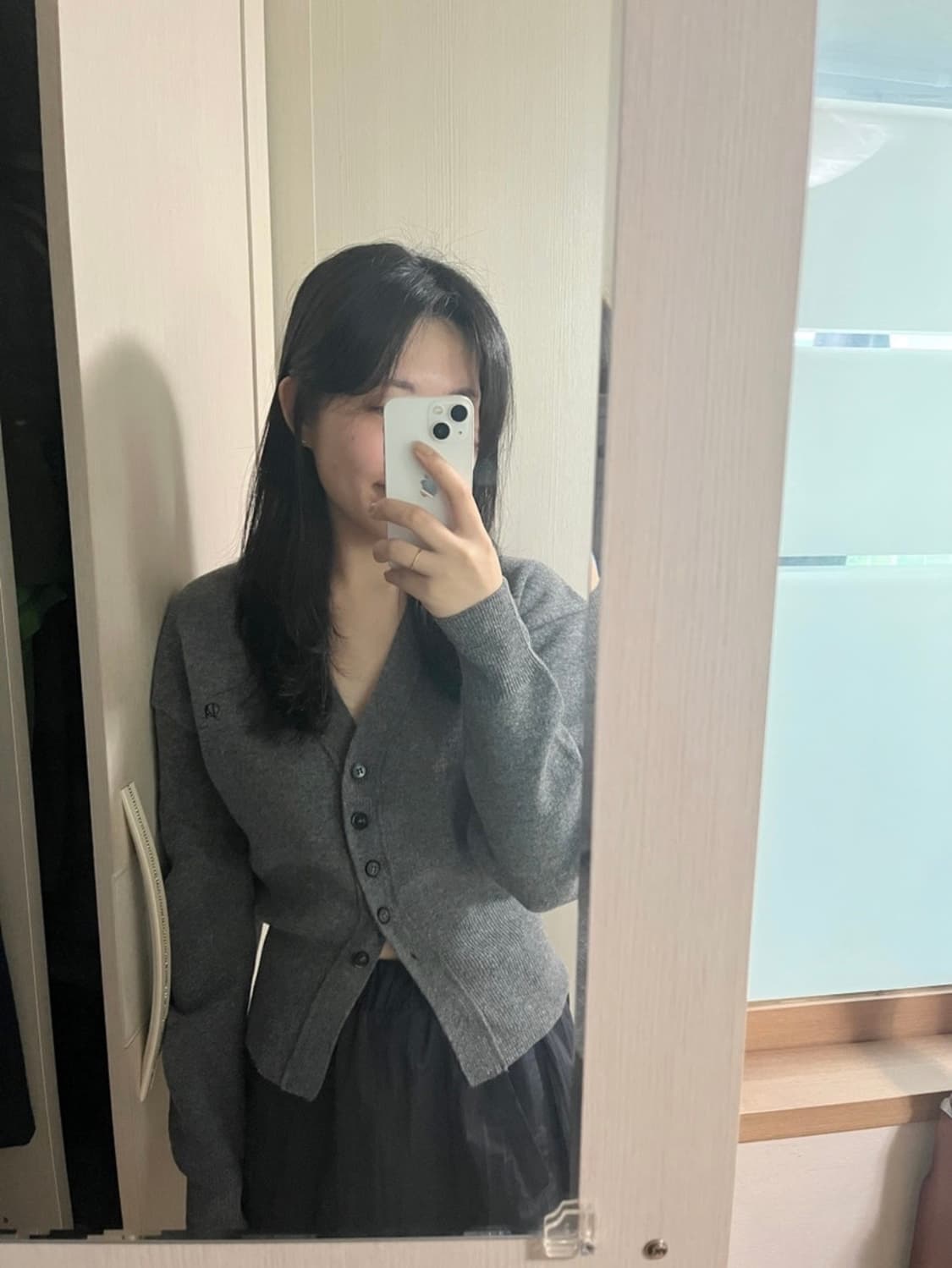 ) 다이애그널 라운드 실루엣 울 가디건 다크 그레이 상품이미지2