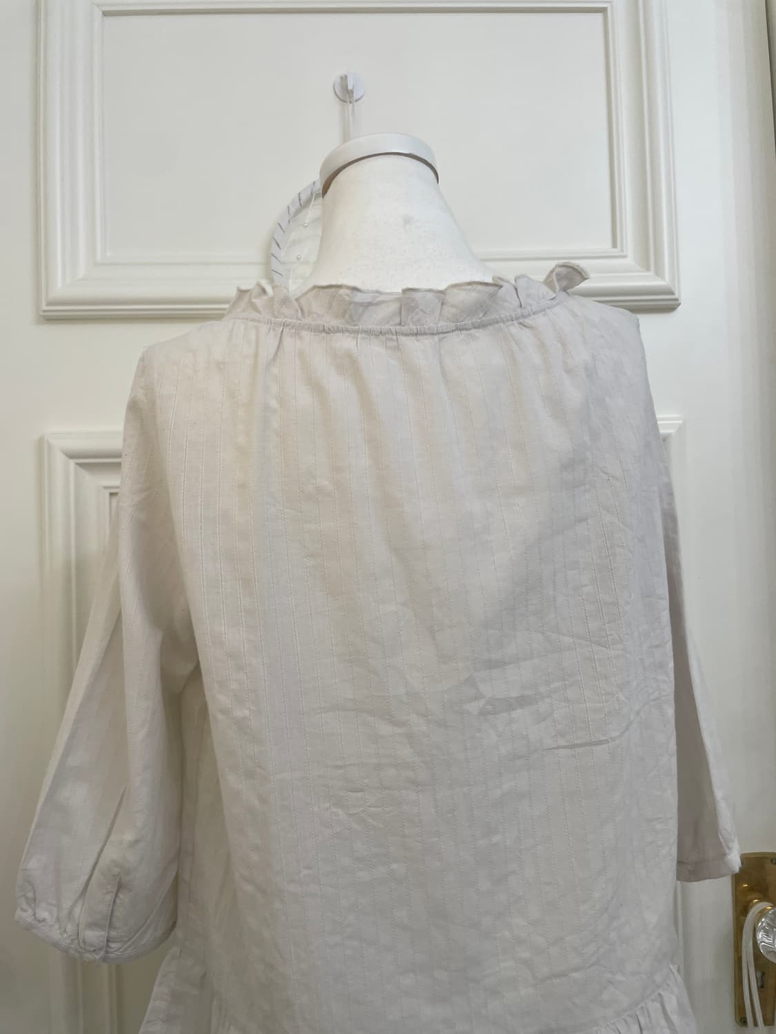 gray cotton lace point bow blouse 상품이미지4