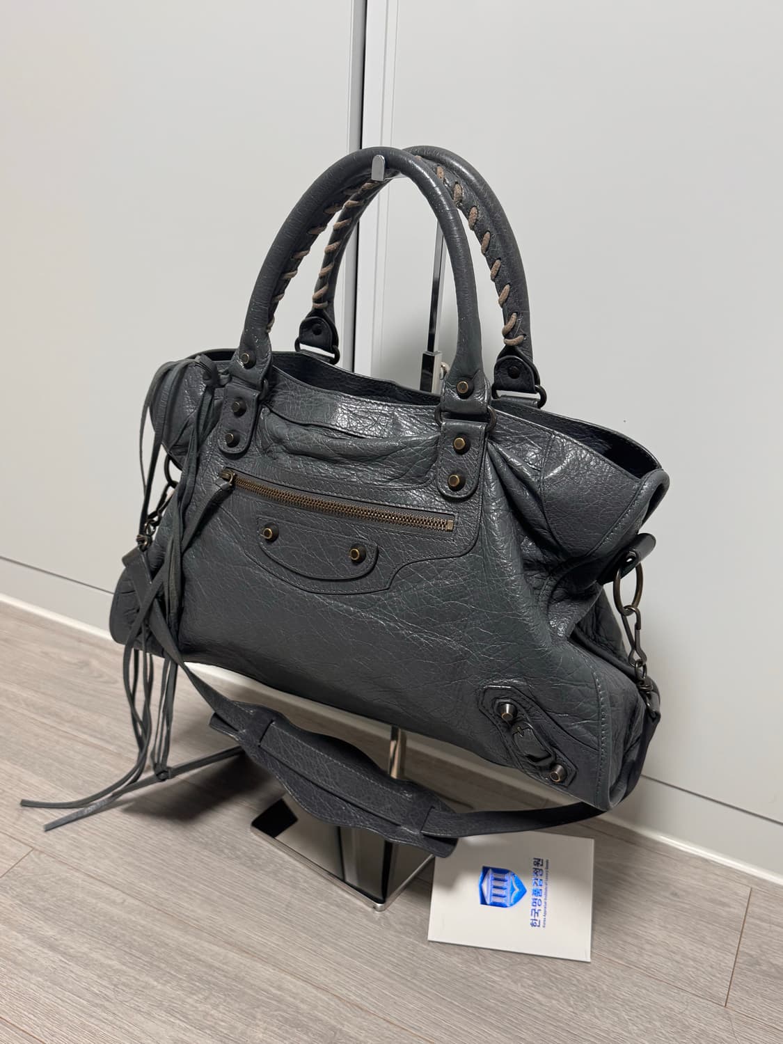 Balenciaga 시티백 모터백 차콜 미디움 상태A 보증서o 상품이미지8