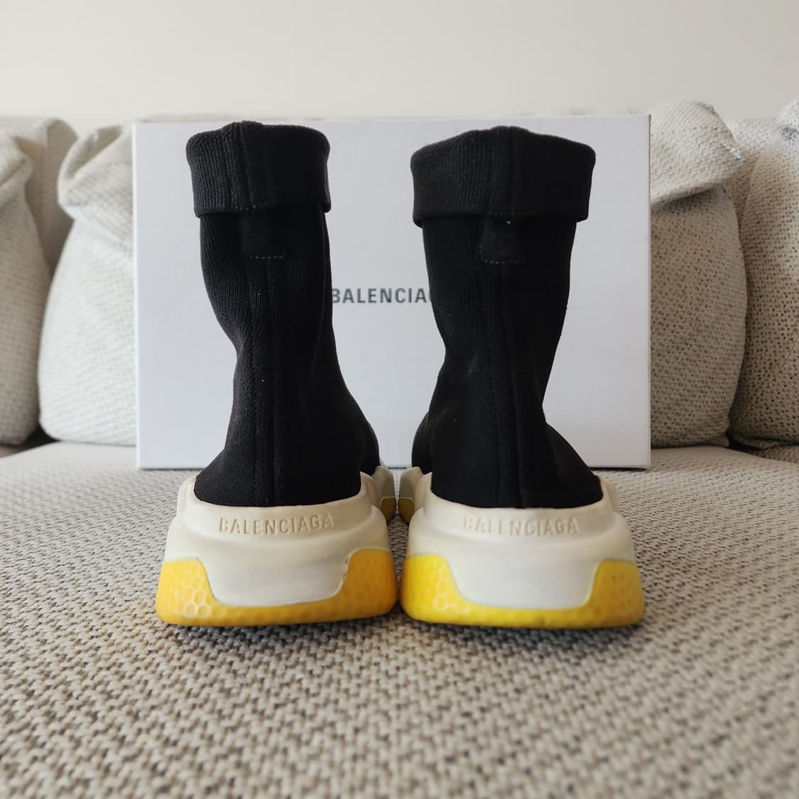 발렌시아가 니트 폴드 스피드 러너 스니커즈 블랙 36 상품이미지3