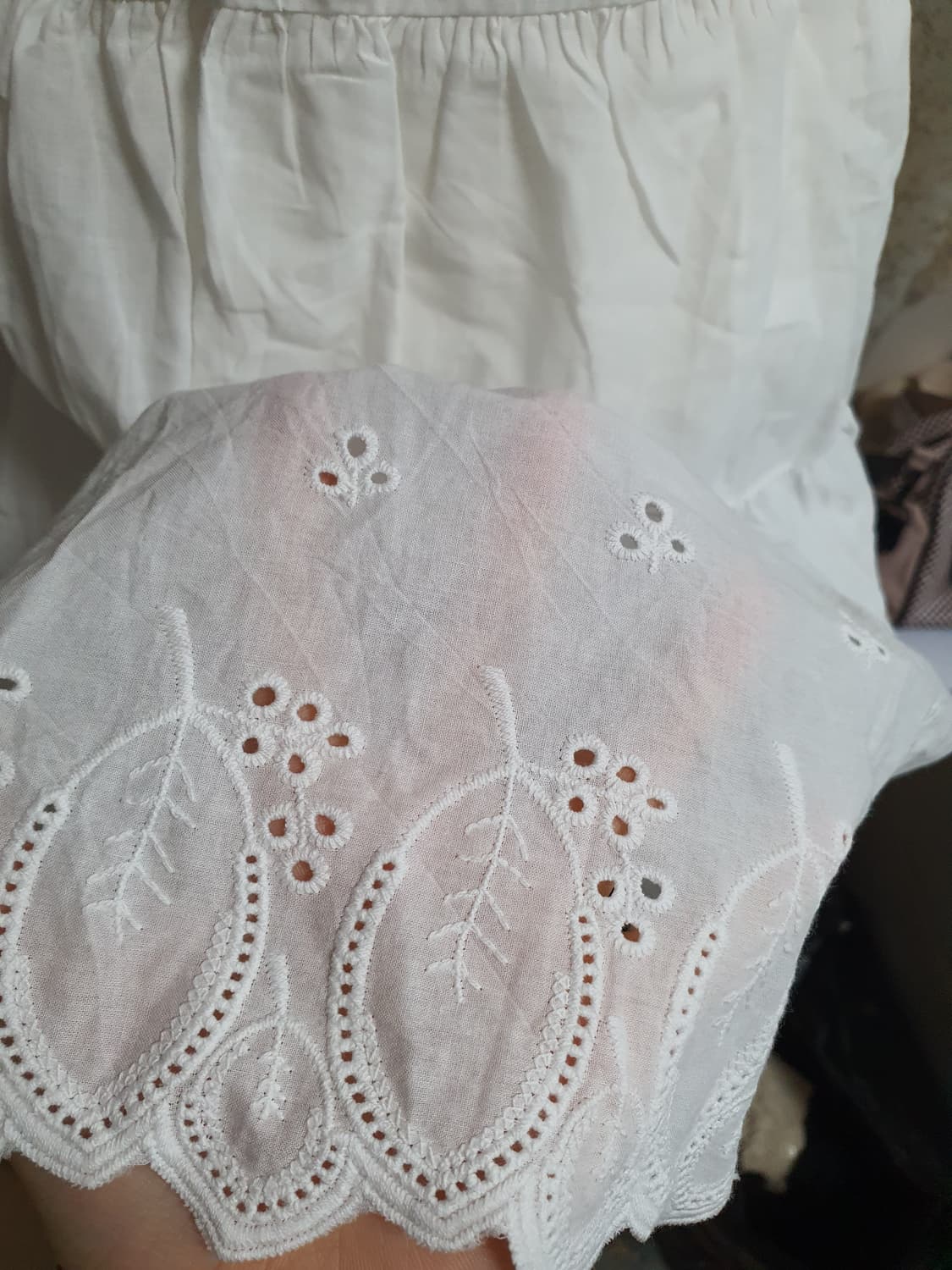 [모리걸] 화이트 펀칭 레이스 롱 레이어드 원피스 상품이미지4