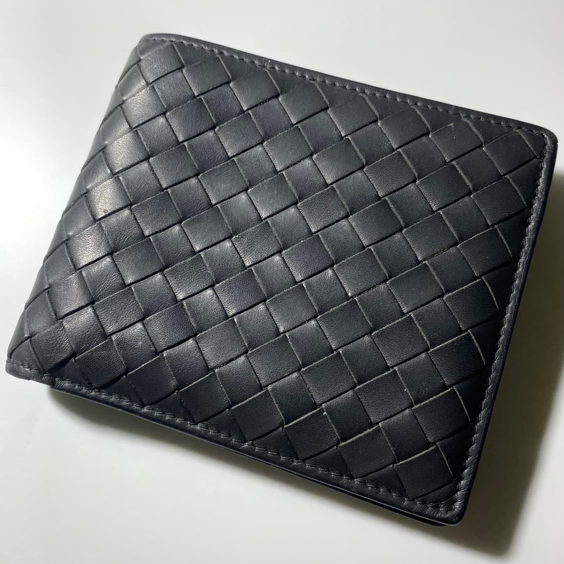 [정품] 보테가베네타 인트레치아토 소가죽 반지갑 상품이미지1