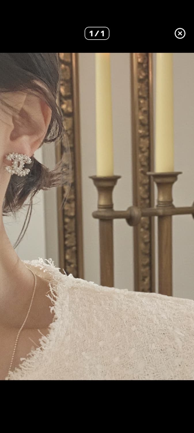 샤넬 업사이클링 스노우 CC로고 귀걸이 상품이미지1