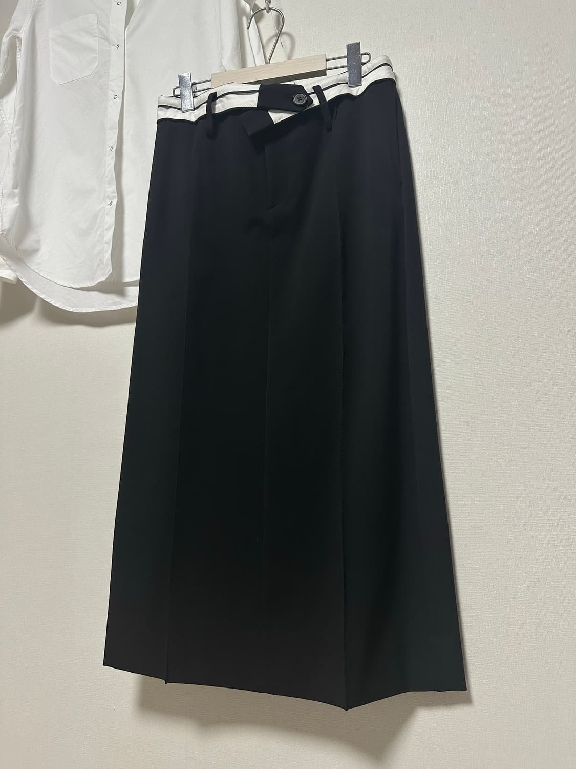 LE CIEL BLUE 트위스트 라이닝 미디스커트 상품이미지4