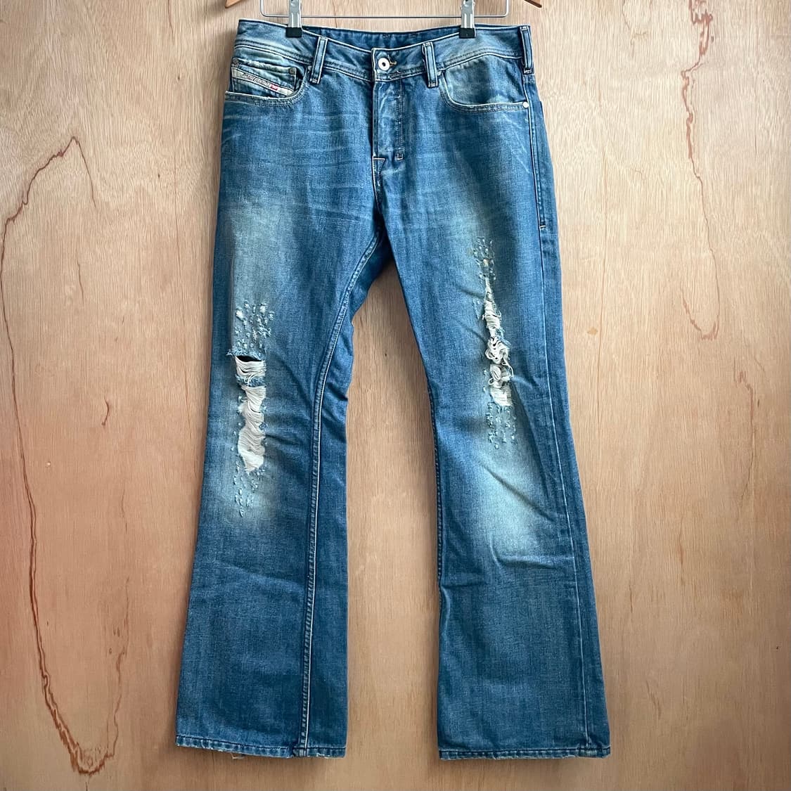 디젤 데미지 플레어 데님 팬츠 상품이미지2