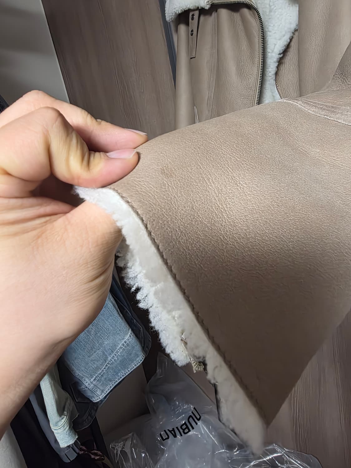 포르쉐 디자인 PORCHE DESIGN 무스탕 36사이즈
 상품이미지10