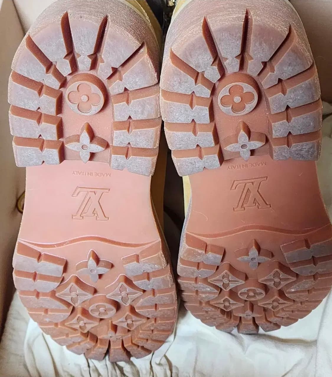 루이비통 팀버랜드 US10 상품이미지3