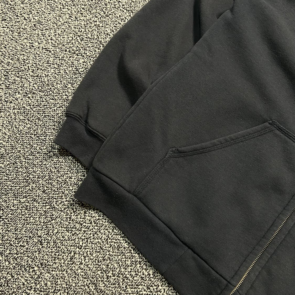 칼하트(Carhartt) 블랙 썸멀 후드집업 상품이미지3