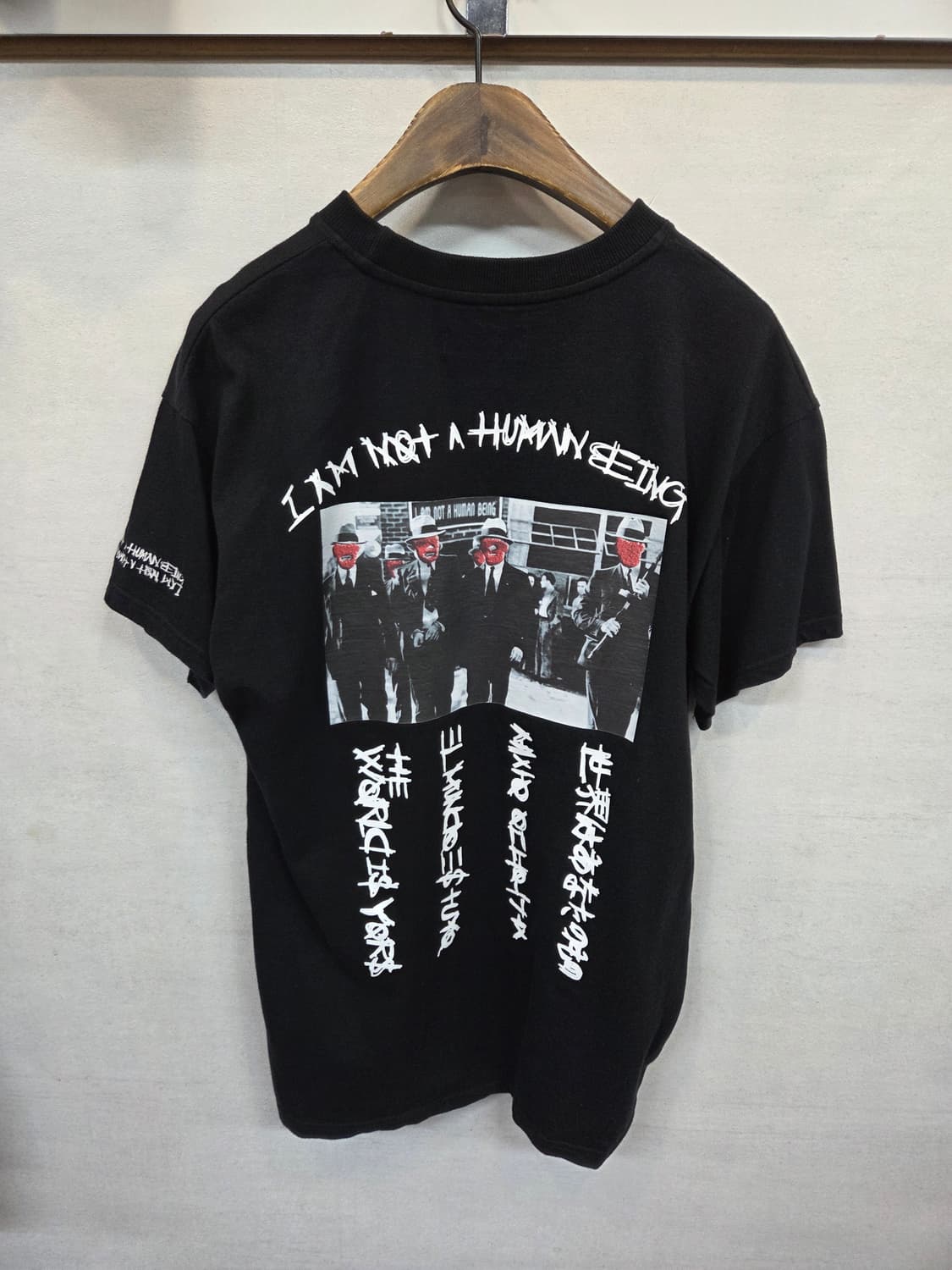 아임낫어휴먼비잉 월드 이즈 유어스 프린팅 반팔 m 상품이미지2