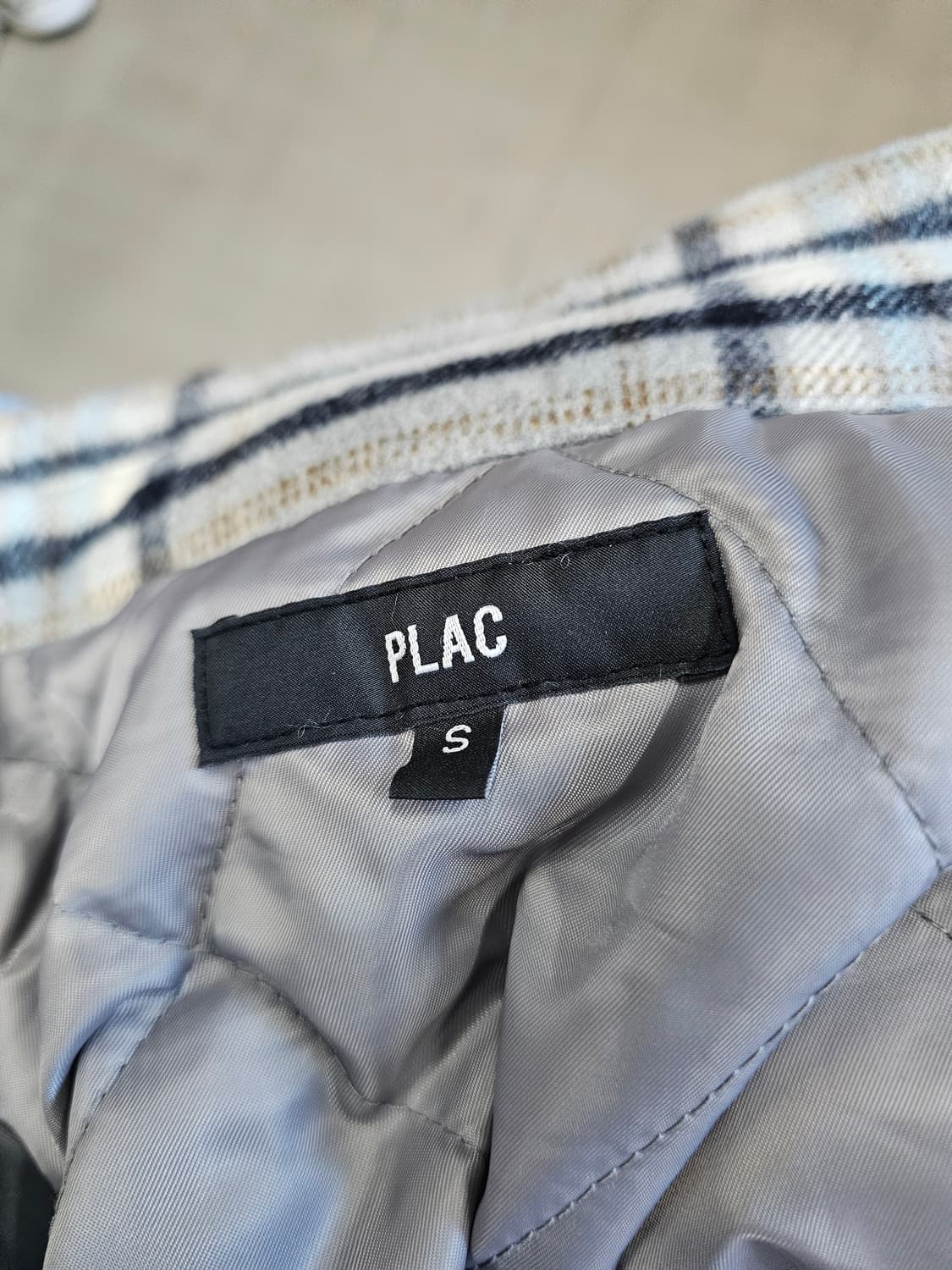 플랙 PLAC 퀄팅 누빔 패딩 체크셔츠 자켓 그레이 상품이미지4