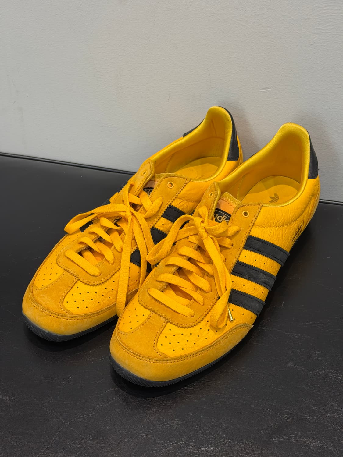 (W)아디다스 오리지널스 재팬 크루 옐로우 코어 블랙300 상품이미지1