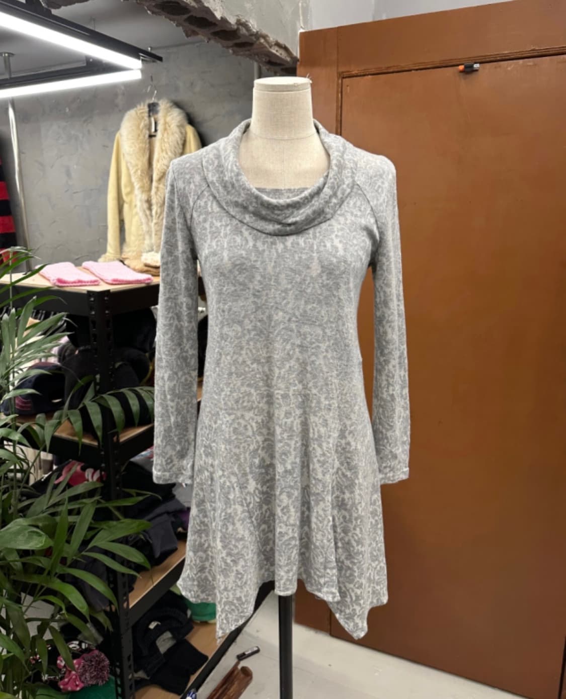 넥 포인트 갸루 그레이 시스루 원피스 상품이미지2